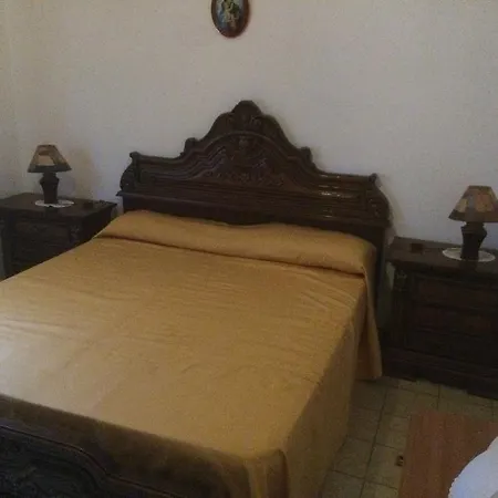 Nyaraló Luisa *
